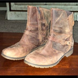 🍂🍁Teva boots🍁🍂